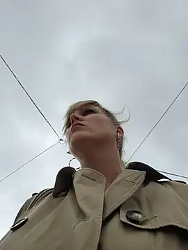 Sexybiene969 online show from 25, 10, 2025