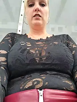 Sexybiene969 online show from 14, 9, 2025