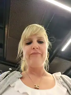 Sexybiene969 online show from 5, 10, 2025