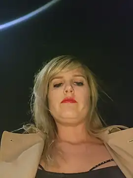 Sexybiene969 online show from 3, 11, 2025