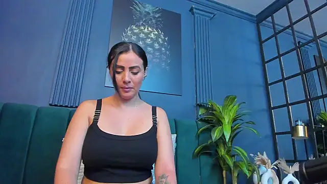 scarlet edwars online show from 6, 3, 2026