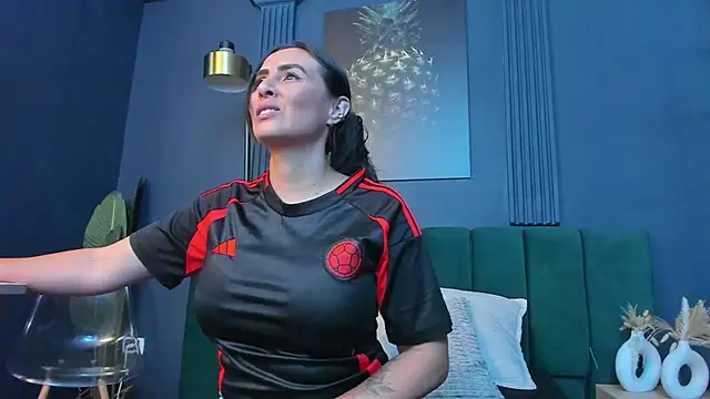 scarlet edwars online show from 26, 3, 2026