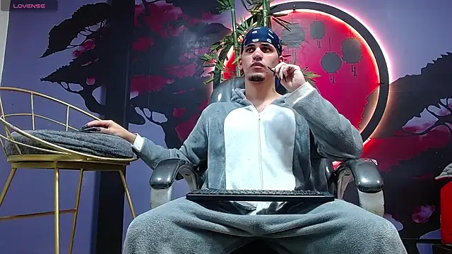 Dirty Kingg online show from 13, 11, 2025