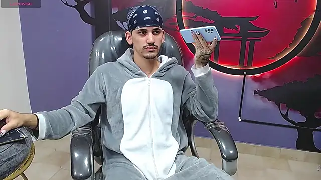 Dirty Kingg online show from 26, 10, 2025