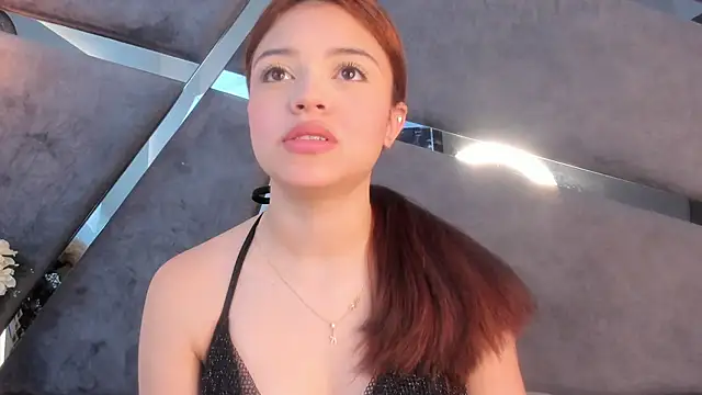 Giselle Lauren online show from 10, 11, 2025