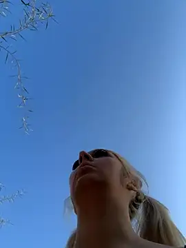 hotamanda01 online show from 23, 11, 2025