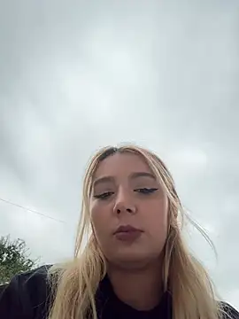 hotamanda01 online show from 28, 2, 2026