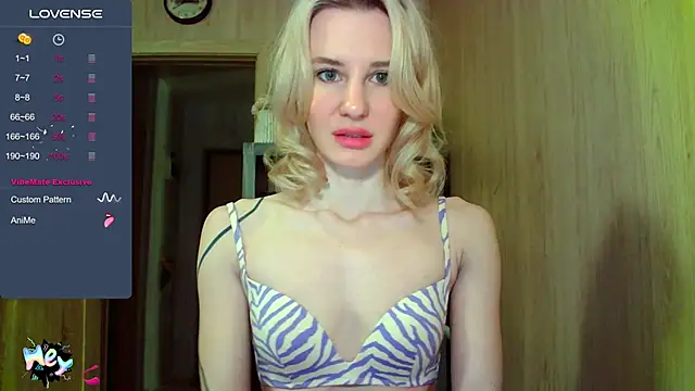 Caramel piegirl online show from 25, 2, 2025