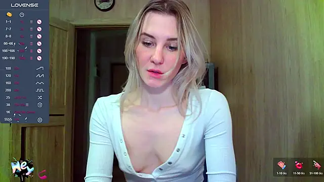 Caramel piegirl online show from 25, 10, 2025