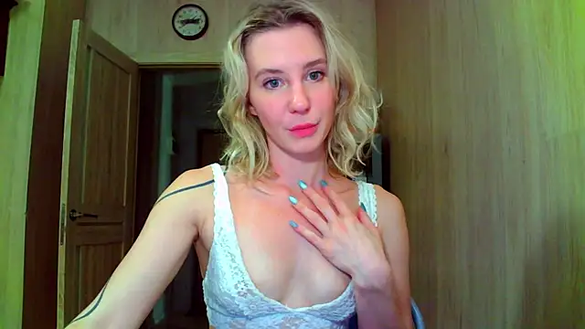 Caramel piegirl online show from 12, 7, 2026