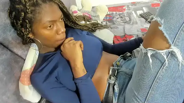 enyelsalas2 online show from 25, 11, 2025