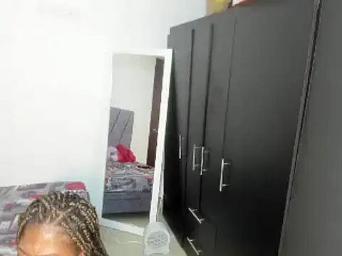 enyelsalas2 online show from 3, 11, 2025