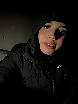 Laura-Khalifa online show from 16, 5, 2026