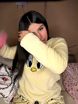 Snapshot of Laura-Khalifa chatting on 23, 7, 2026 Laura-Khalifa online show from 23, 7, 2026