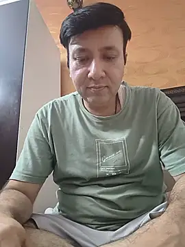 Snapshot of innocentboy1987 chatting on 15, 7, 2026 innocentboy1987 online show from 15, 7, 2026