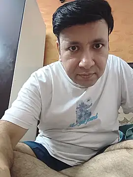 Snapshot of innocentboy1987 chatting on 14, 6, 2026 innocentboy1987 online show from 14, 6, 2026