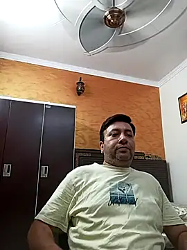 innocentboy1987 online show from 4, 10, 2025