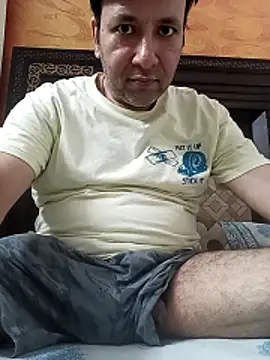 Snapshot of innocentboy1987 chatting on 17, 5, 2026 innocentboy1987 online show from 17, 5, 2026