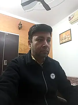 innocentboy1987 online show from 20, 12, 2025