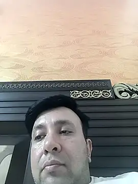 innocentboy1987 online show from 14, 4, 2026