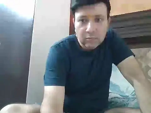 Snapshot of innocentboy1987 chatting on 22, 5, 2026 innocentboy1987 online show from 22, 5, 2026