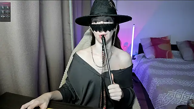 holyharlot online show from 11, 3, 2025