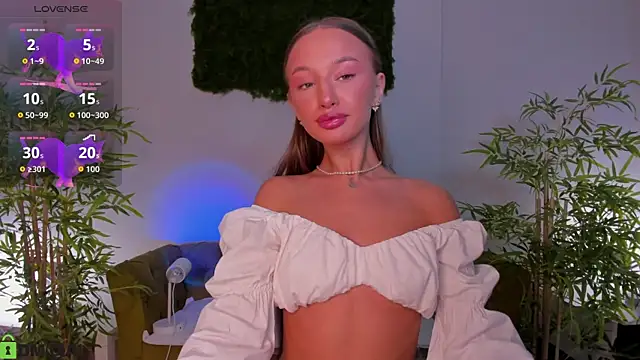 Snapshot of miiss__lulu chatting on 22, 7, 2026 miiss lulu online show from 22, 7, 2026