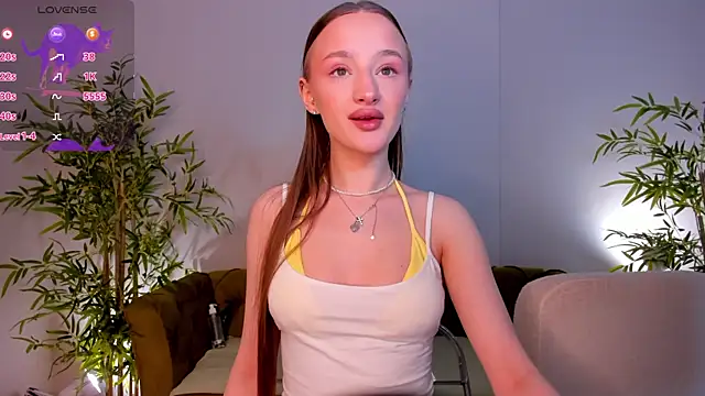 Snapshot of miiss__lulu chatting on 19, 5, 2026 miiss lulu online show from 19, 5, 2026