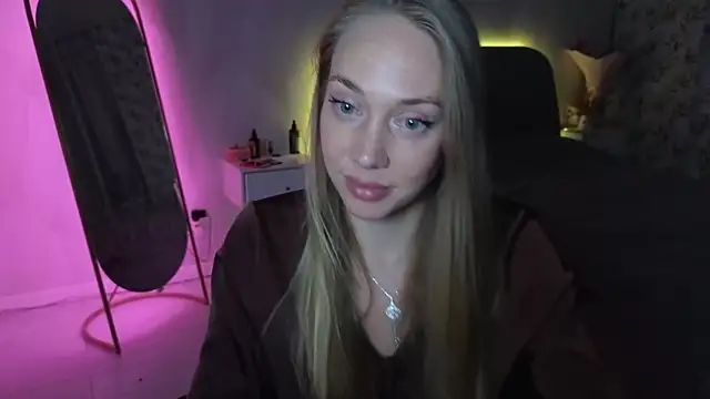 Snapshot of Engel_13 chatting on 10, 11, 2025 Engel 13 online show from 10, 11, 2025