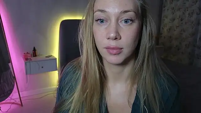 Snapshot of Engel_13 chatting on 24, 10, 2025 Engel 13 online show from 24, 10, 2025