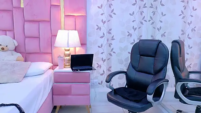 ArianaFranco online show from 12, 5, 2026