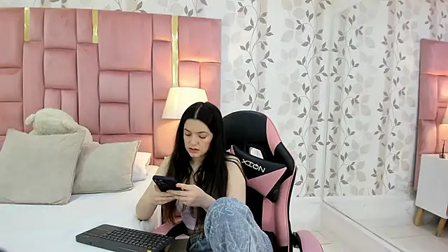 ArianaFranco online show from 8, 1, 2026