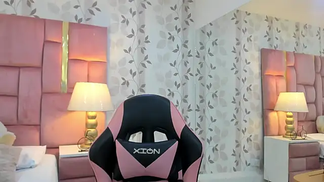 ArianaFranco online show from 10, 3, 2026