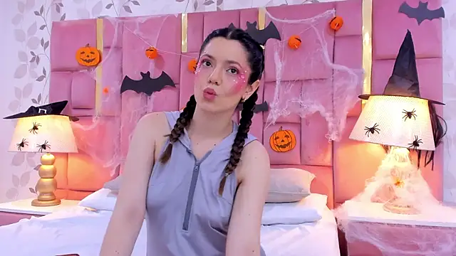 ArianaFranco online show from 28, 10, 2025