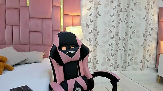 ArianaFranco online show from 11, 10, 2025