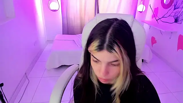 Snapshot of Isabela_Fiorelli chatting on 13, 11, 2025 Isabela Fiorelli online show from 13, 11, 2025