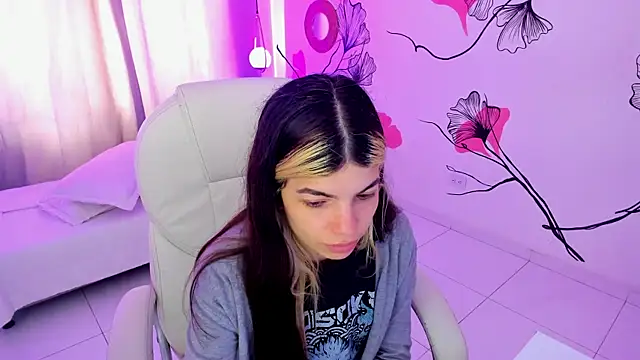 Snapshot of Isabela_Fiorelli chatting on 15, 11, 2025 Isabela Fiorelli online show from 15, 11, 2025