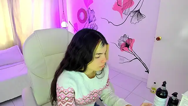 Snapshot of Isabela_Fiorelli chatting on 10, 11, 2025 Isabela Fiorelli online show from 10, 11, 2025