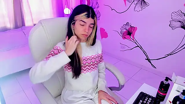 Snapshot of Isabela_Fiorelli chatting on 14, 11, 2025 Isabela Fiorelli online show from 14, 11, 2025