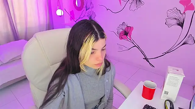 Snapshot of Isabela_Fiorelli chatting on 21, 11, 2025 Isabela Fiorelli online show from 21, 11, 2025