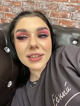 MaeveMoon online show from 5, 2, 2026