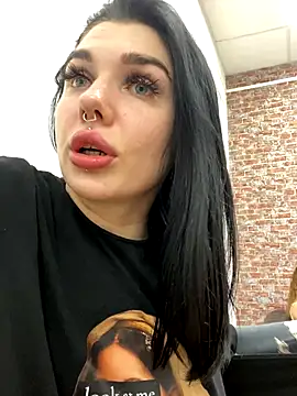 MaeveMoon online show from 15, 9, 2025