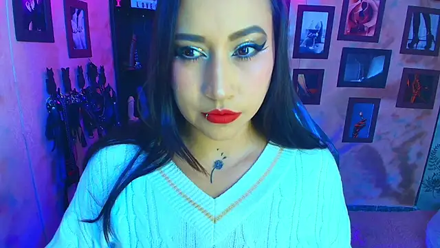 cherryy bombshelll online show from 3, 10, 2025