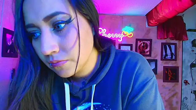 cherryy bombshelll online show from 30, 10, 2025