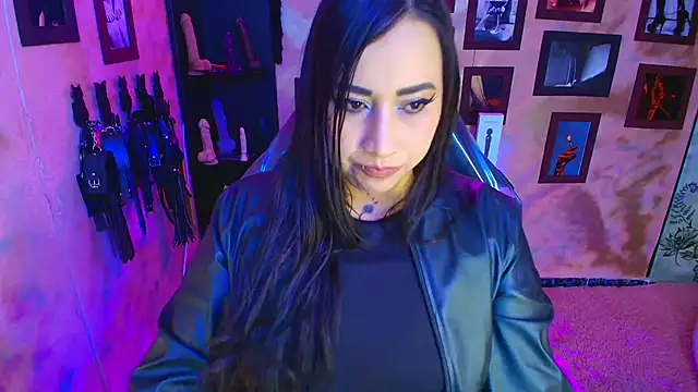 Snapshot of cherryy_bombshelll chatting on 15, 1, 2026 cherryy bombshelll online show from 15, 1, 2026