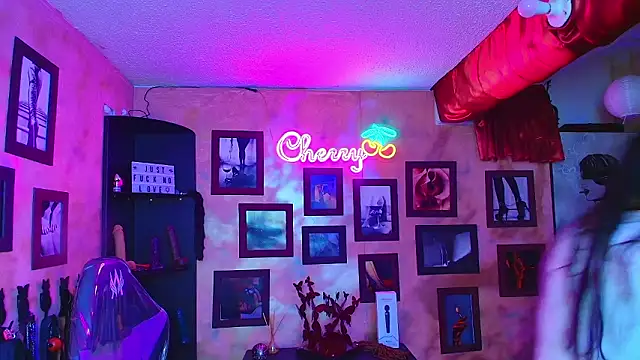 Snapshot of cherryy_bombshelll chatting on 16, 1, 2026 cherryy bombshelll online show from 16, 1, 2026