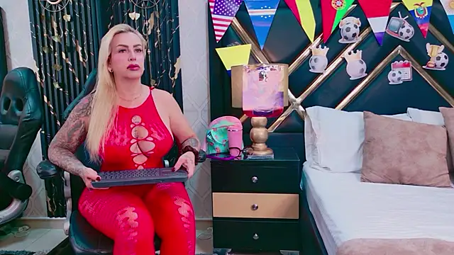 SophieWinsloow online show from 10, 7, 2026