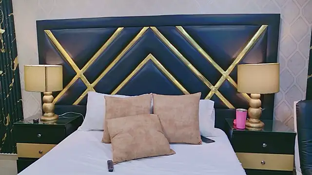 SophieWinsloow online show from 19, 4, 2026