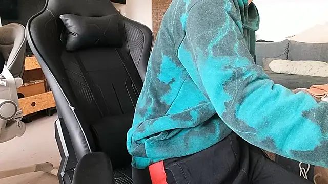 ademandjulia online show from 21, 2, 2026