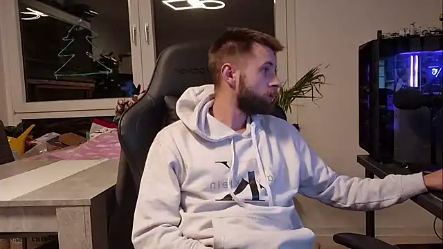 ademandjulia online show from 11, 1, 2026